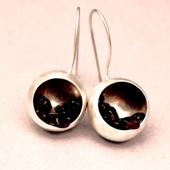 “Fruit Cup” Pomegranate Seed Red Garnet Tumbled Stone Silver Spoon Cove Earrings - Picture 2 of 8